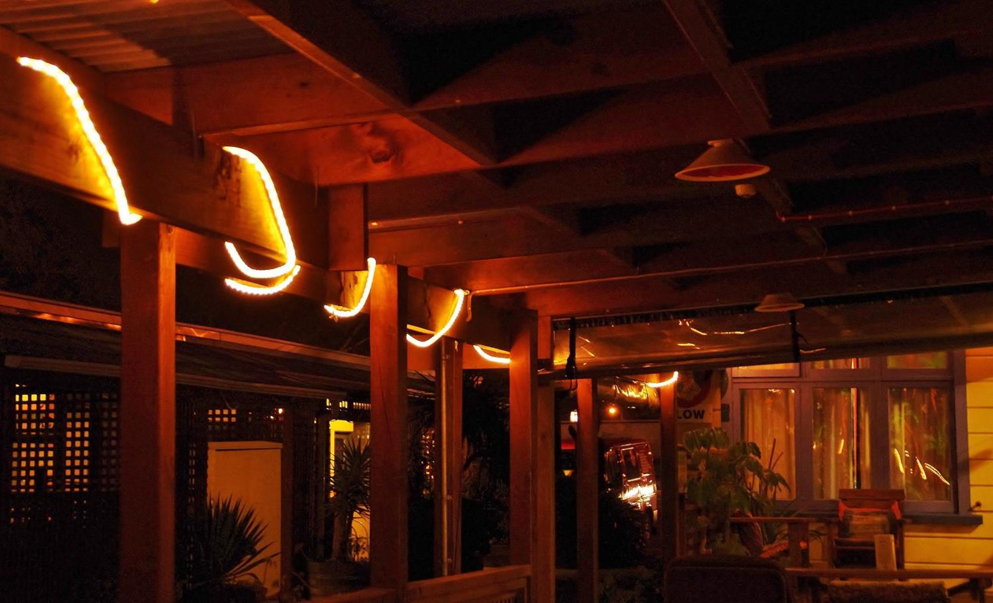 Sequoia Lodge Backpackers Піктон Екстер'єр фото